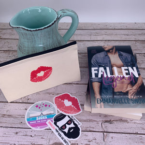 Fallen Legend book to read age gap rockstar realistic romance novel by Emmanuelle Snow author best seller apple book kobo nook kindle google play audiobook