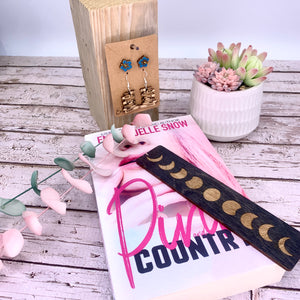 Pink and Country Bookish kit Earring Bookmark Emmanuelle Snow Like C.W. Farnsworth